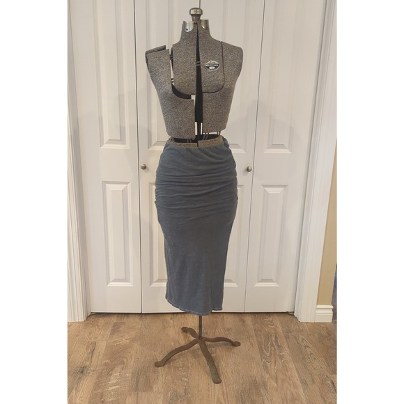 SUNDRY® Side Slit Skirt. Gray/Grey. Size 1 (small). 95% cotton/5% spandex - Picture 10 of 10
